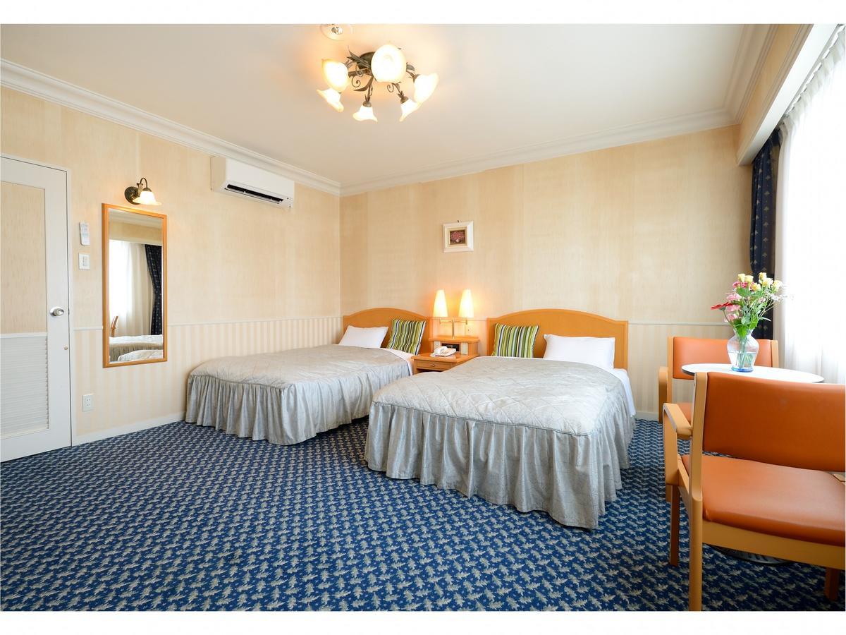 Hotel Grand Plaza Urashima Kurihara Екстер'єр фото